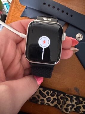 Silver Apple Watch SE gen 2